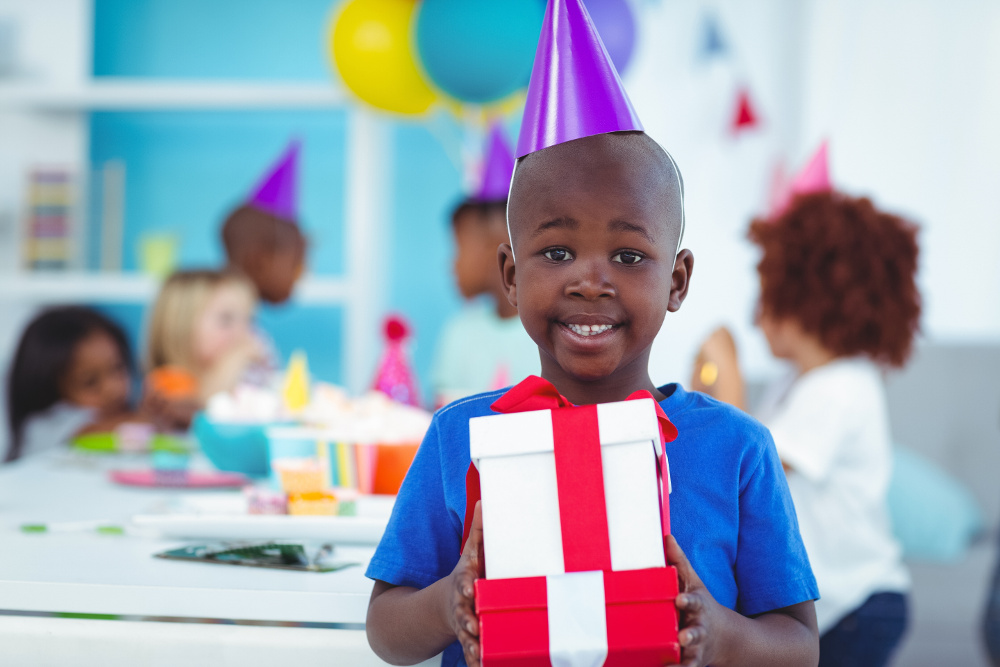 Fiver Parties Are The Newest Birthday Party Trend For Kids - What Is A  Fiver Party?