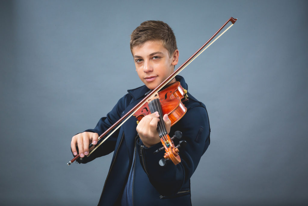 Young Chicagoarea violinist impresses with versatility Chicago Parent