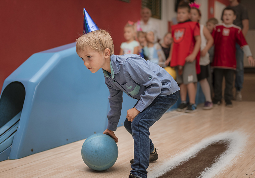 fun-winter-birthday-party-ideas-for-kids-chicago-parent